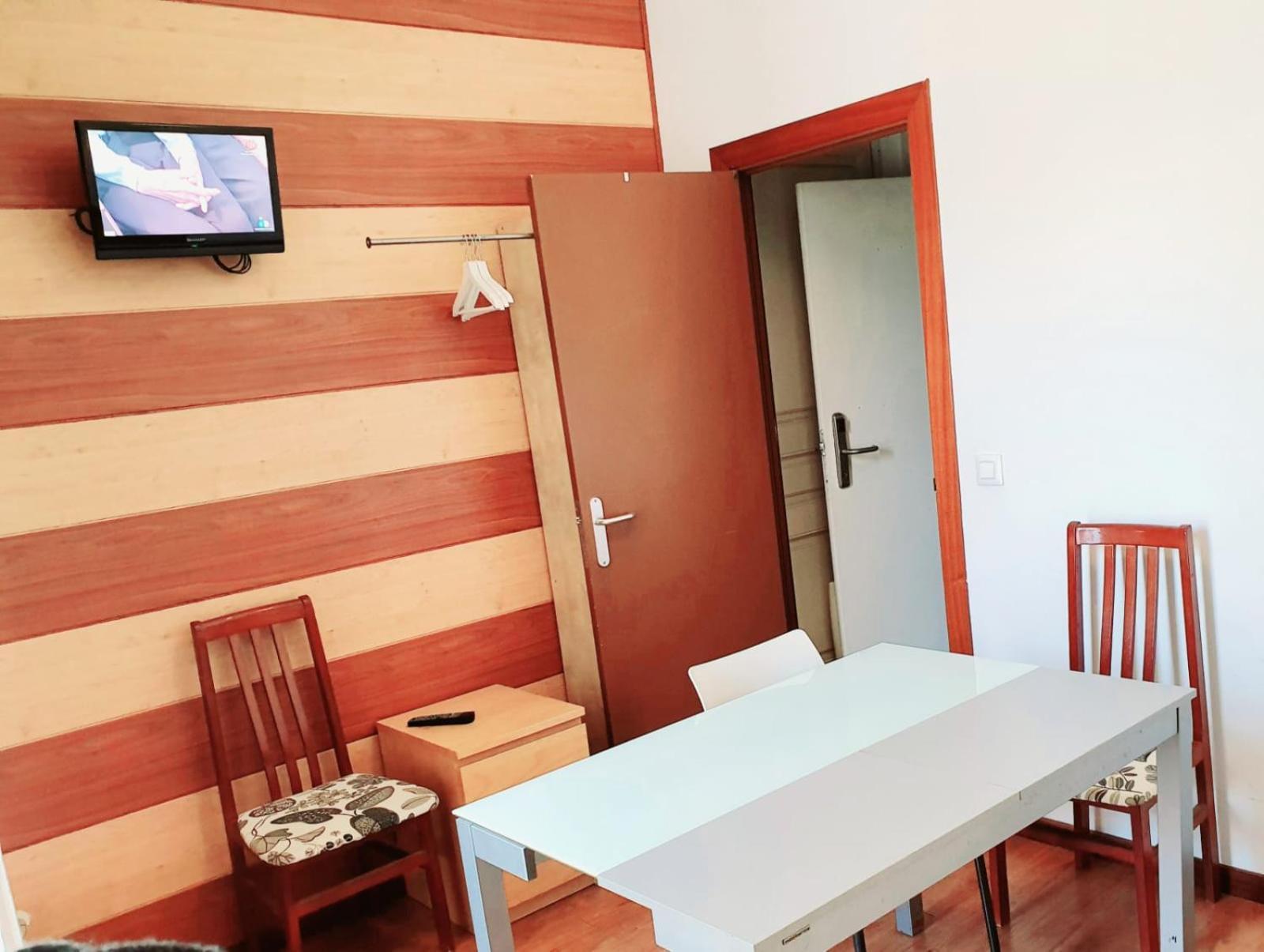 Апартаменты Apartamento Urgell Барселона Экстерьер фото